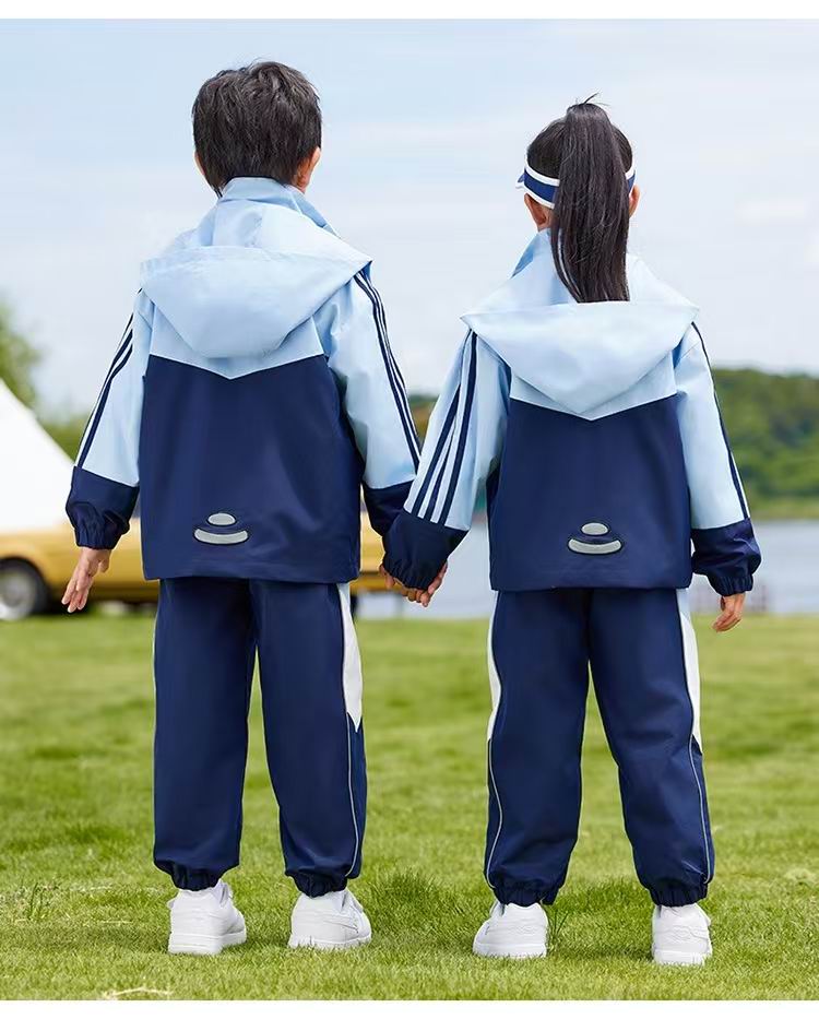 校服